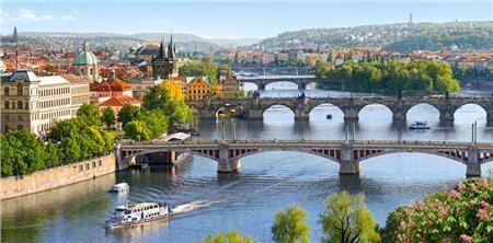 Puzzle 4000 el. Vltava Bridges in Prague C-400096-2
