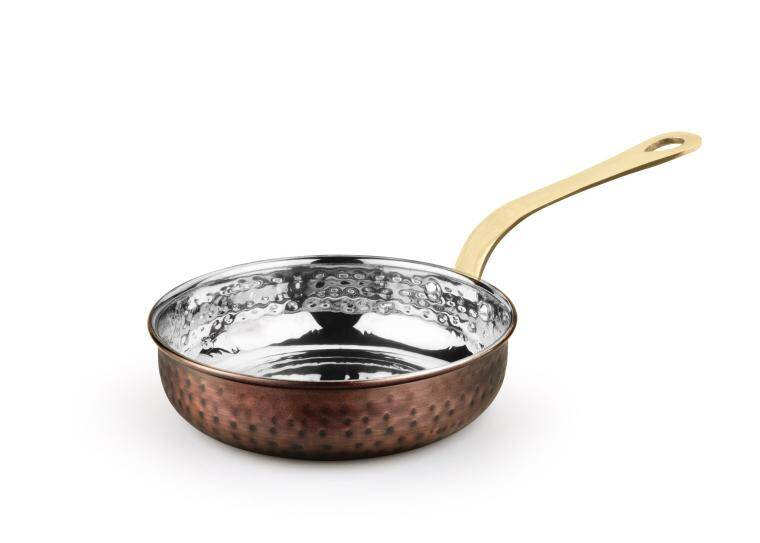 CHARMS, FRYING PAN 1 HANDLE, HAMMERED ANTIQUE COPPER, cap. 600 ml; diam. 155 mm; h. 40 mm