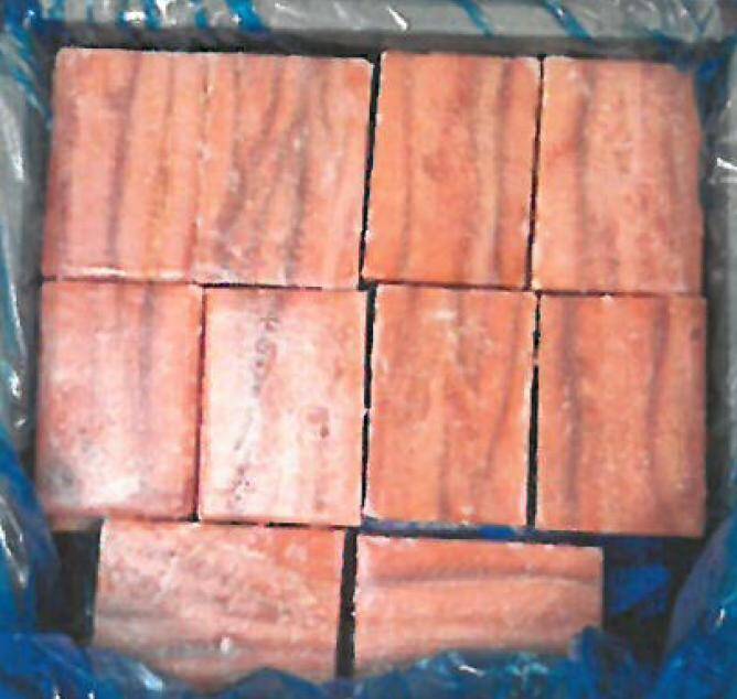 Łosoś pacyficzny porcje formowane 100g mroż.4,6kg (gl.8%),krt.5kg Morex