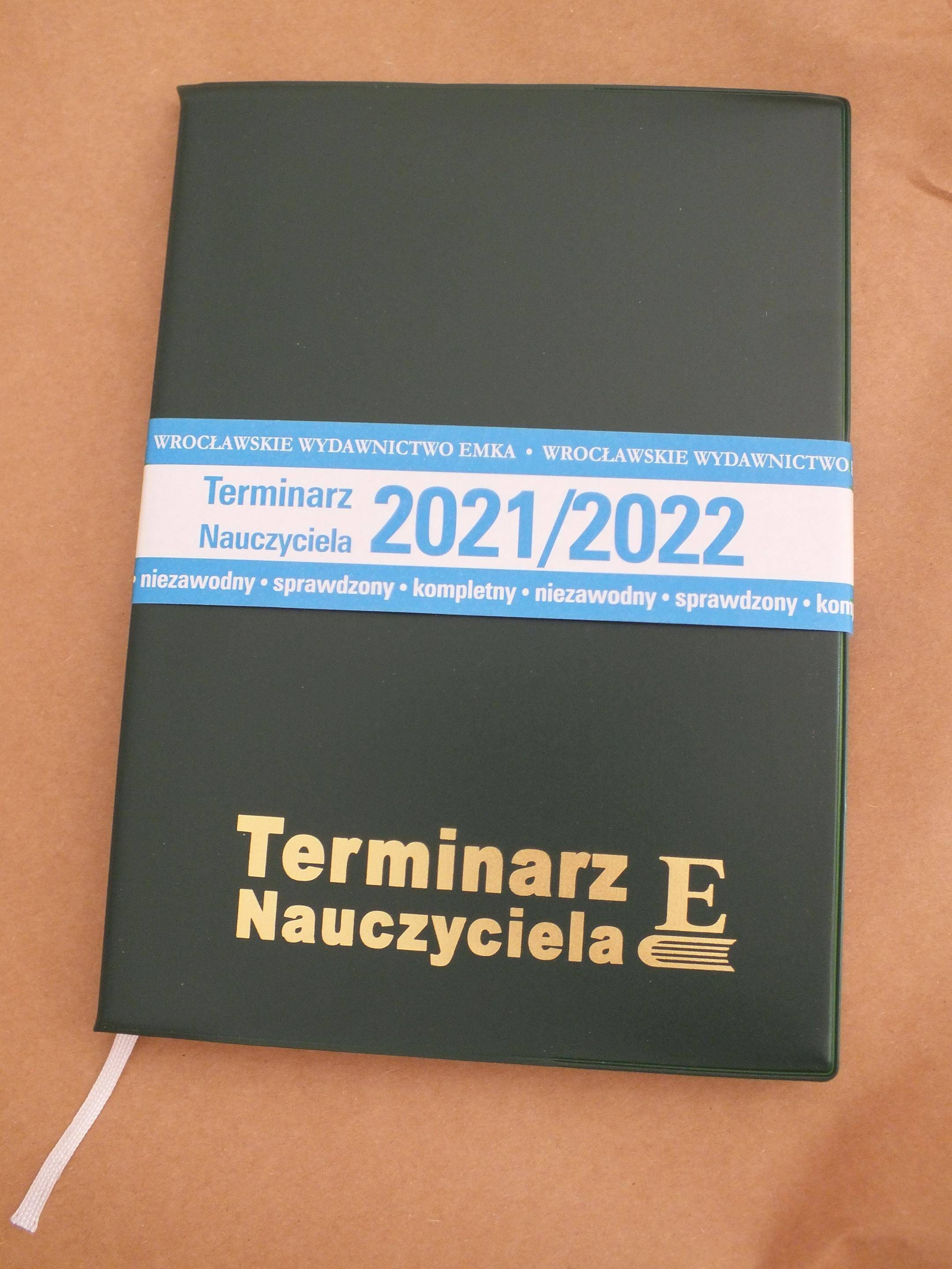 Terminarz Nauczyciela 2021/2022 Emka broszura zielony