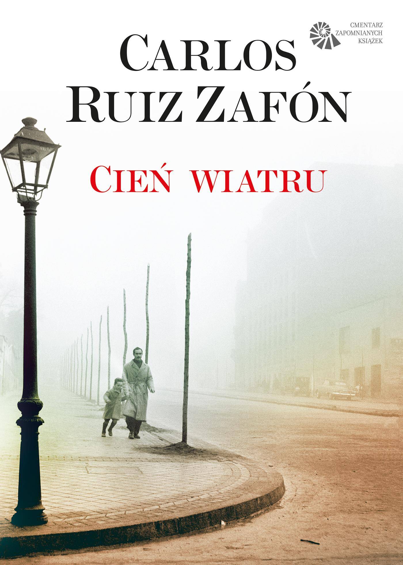 Najlepsze książki na wakacje - 3. „Cień wiatru” - Carlos Ruiz Zafón