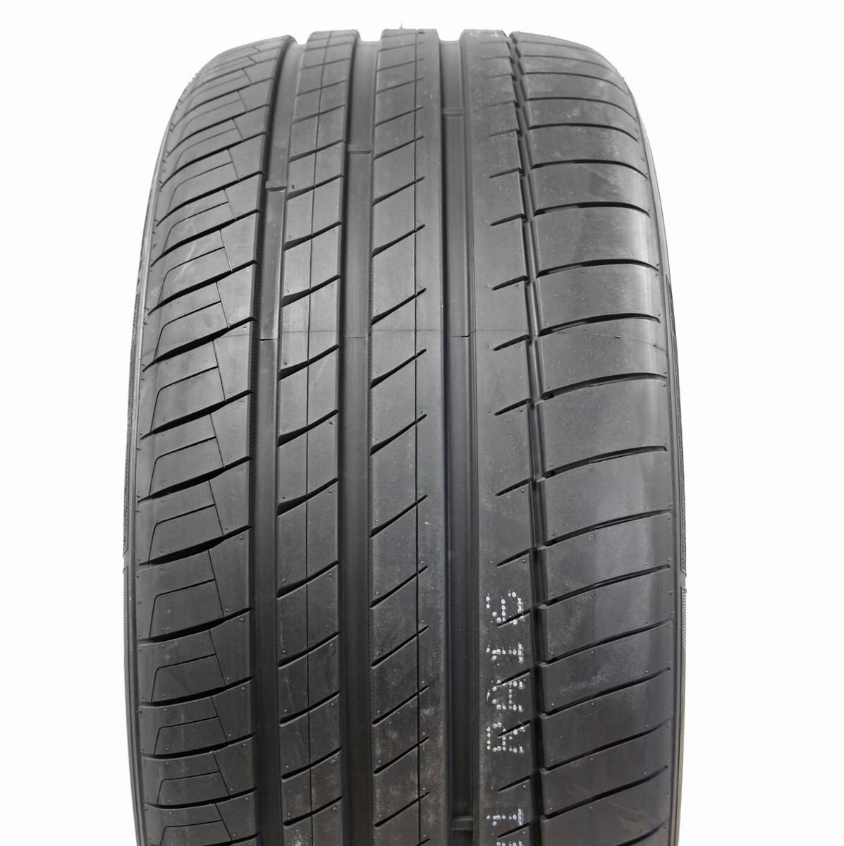 285/45R19