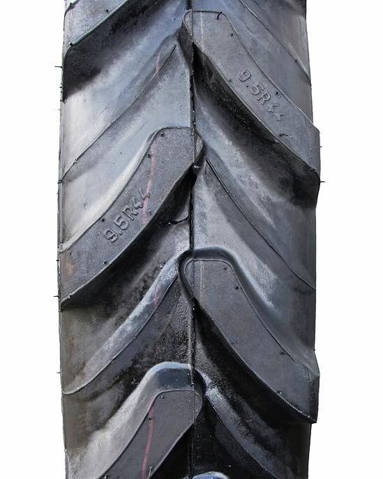 OPONA 9.5R44 DE- 16 230/95R44 TL DNIEPROSHINA BEZ DĘTKI