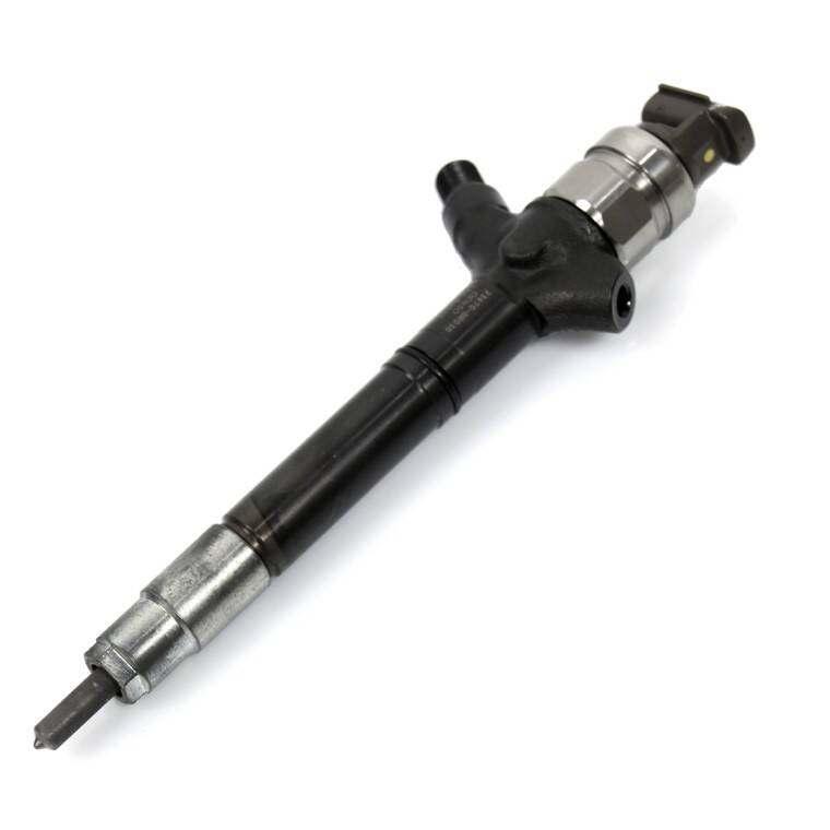 INJECTOR 095000-7670 TOYOTA 2.0D REMAN USED