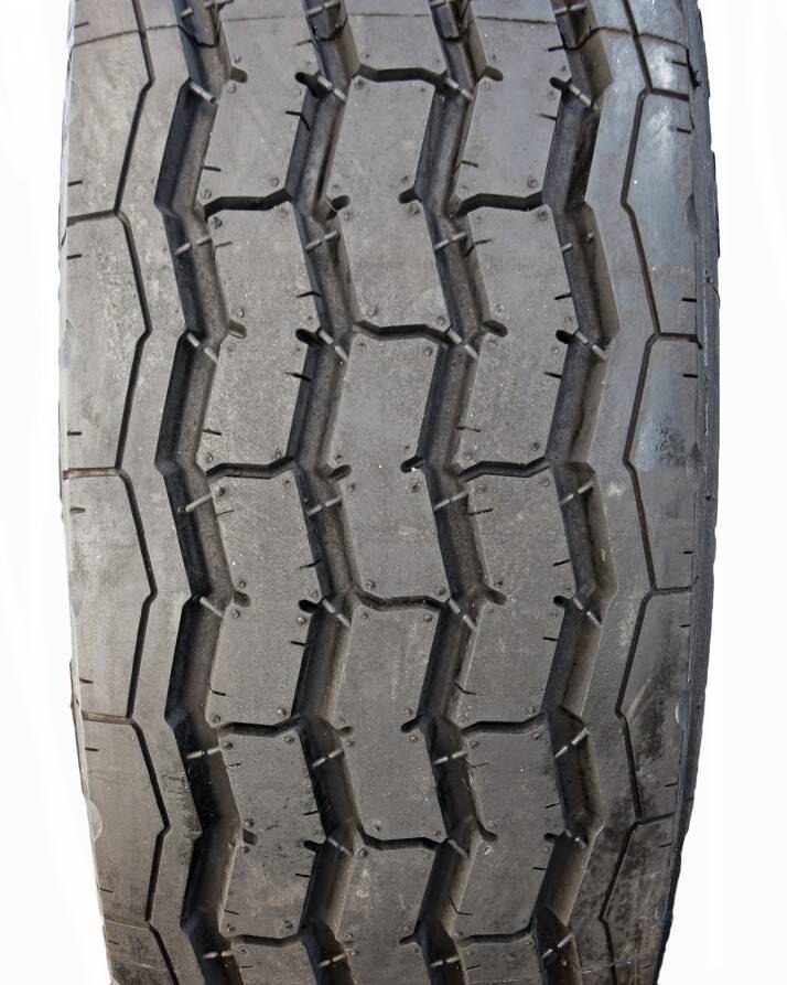 235/75R17.5