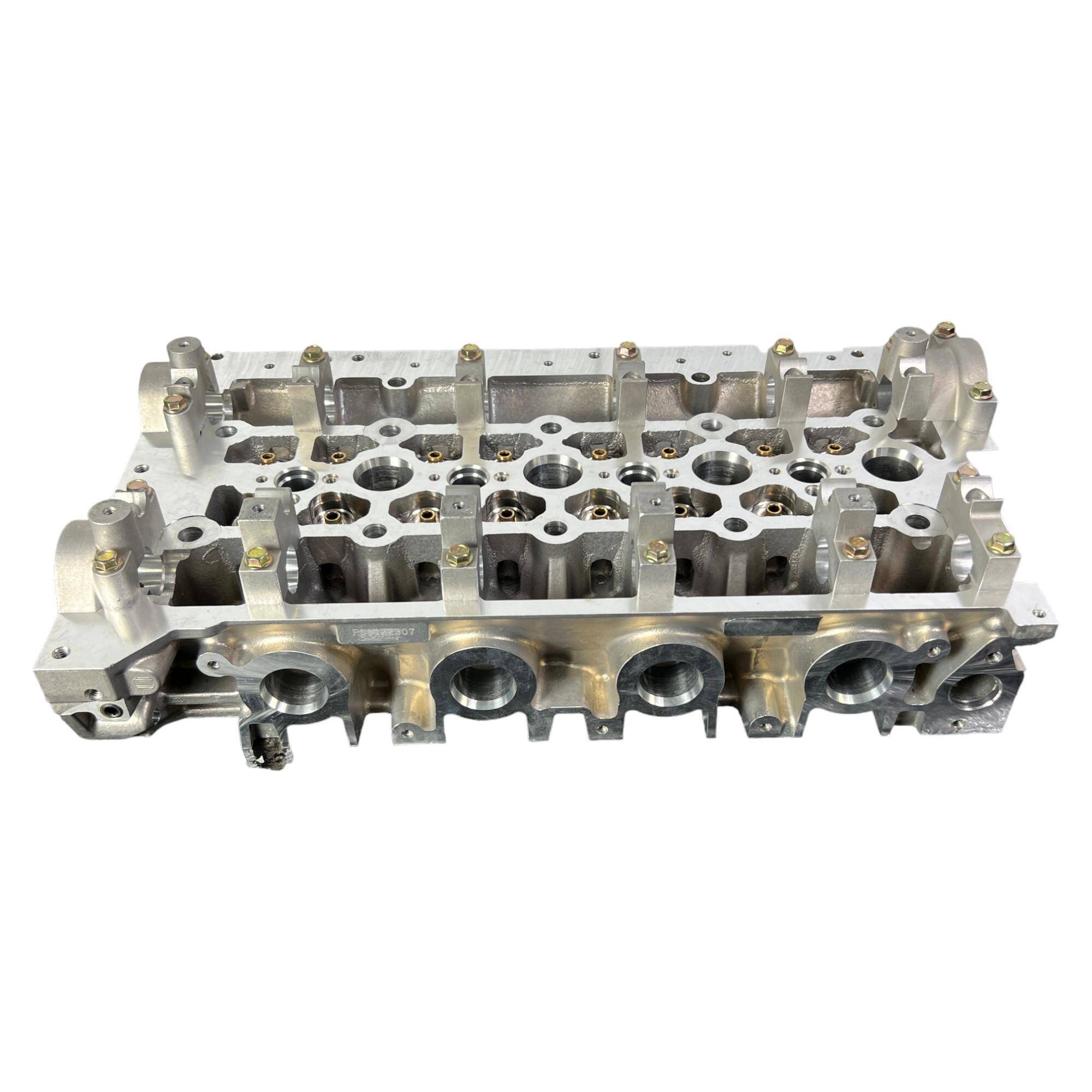 CYLINDER HEAD RENAULT 7701476952 908797 FCRT1013