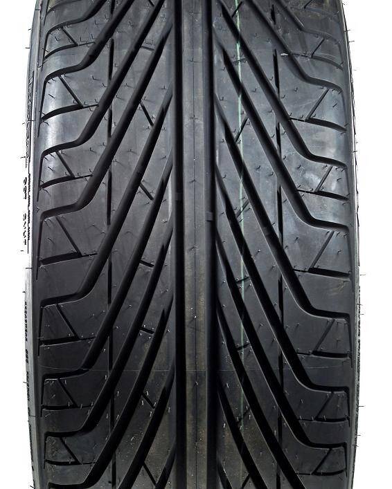 245/35R19