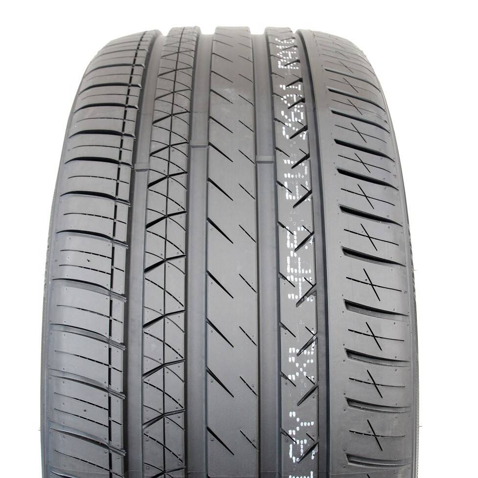 255/40R19