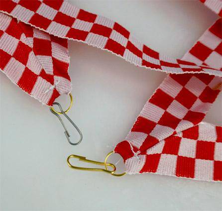 Wstążka 22 mm - Chorwacja, karabińczyki w różnych kolorach
