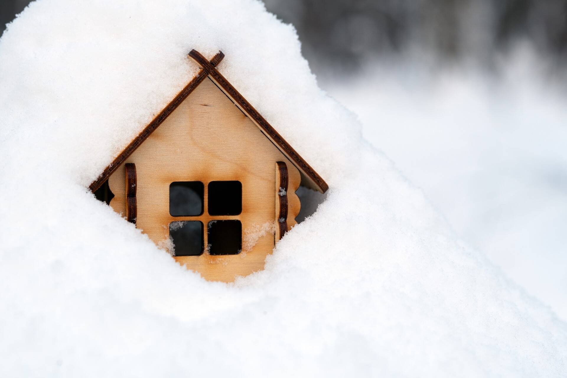 Budowa domu w zimie – co trzeba wiedzieć? Czy warto się zdecydować?