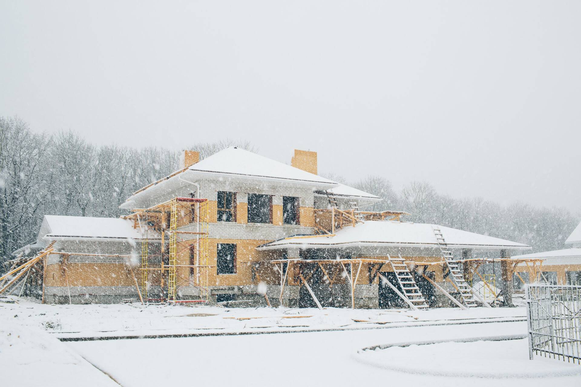 Budowanie zimą - poradnik - blog budowlany